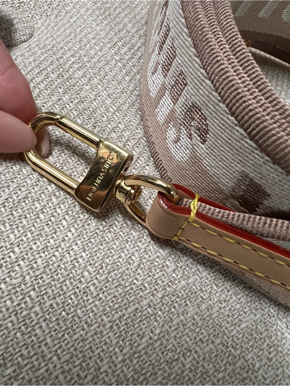 Louis Vuitton Pink Beiges Guitar Shoulder Strap-New never used - Picture 2 of 6
